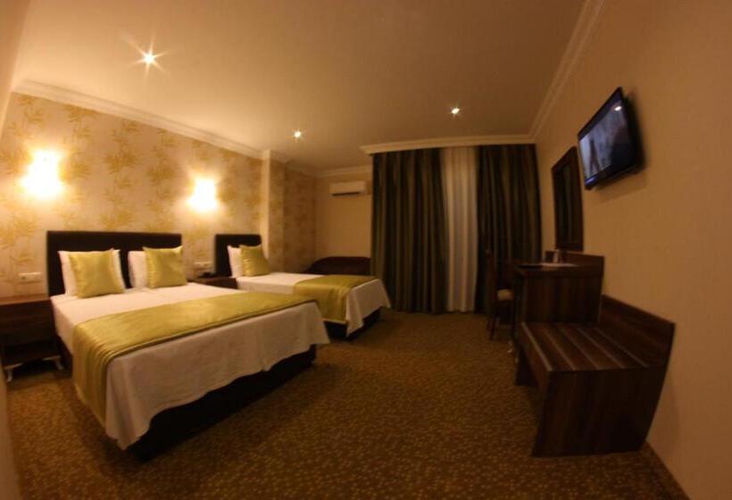 수피리어 트리플룸 바다 전망, Billurcu