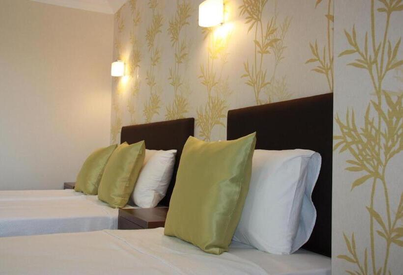 수피리어 트리플룸 바다 전망, Billurcu