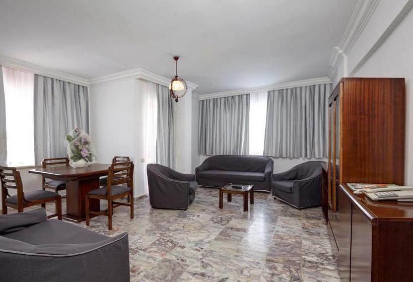 패밀리 룸, Billurcu