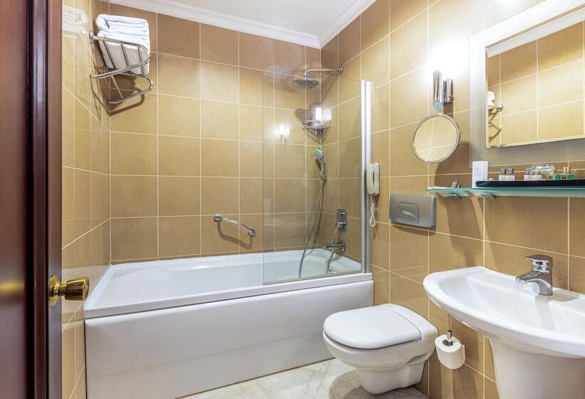 اتاق پرمیوم, Celik Palace Convention Center Thermal Spa