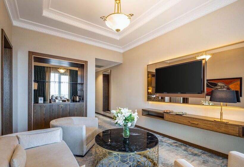 سوییت لوکس, Celik Palace Convention Center Thermal Spa