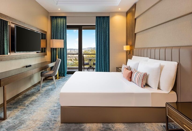 سوییت لوکس, Celik Palace Convention Center Thermal Spa