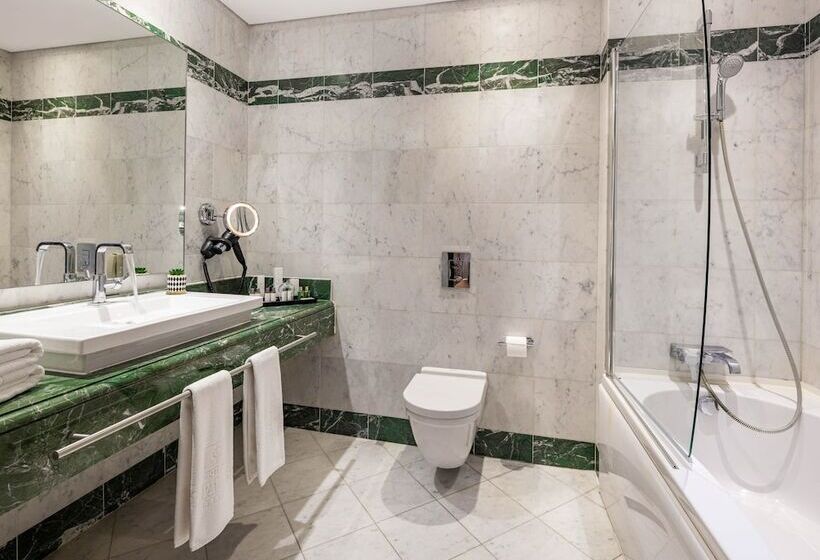 سوئیت با تخت بزرگ, Celik Palace Convention Center Thermal Spa