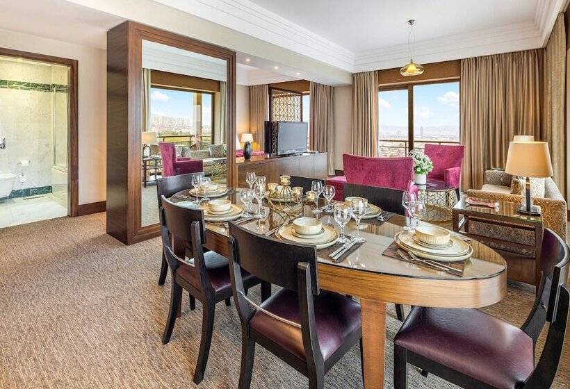 سوئیت با تخت بزرگ, Celik Palace Convention Center Thermal Spa