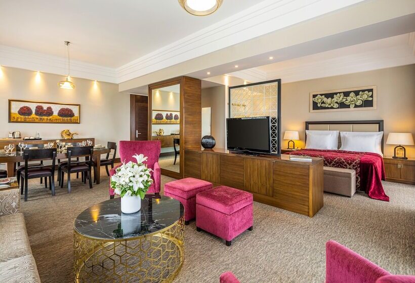 سوئیت با تخت بزرگ, Celik Palace Convention Center Thermal Spa