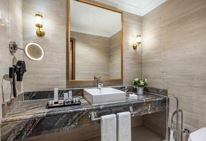 سوییت لوکس, Celik Palace Convention Center Thermal Spa