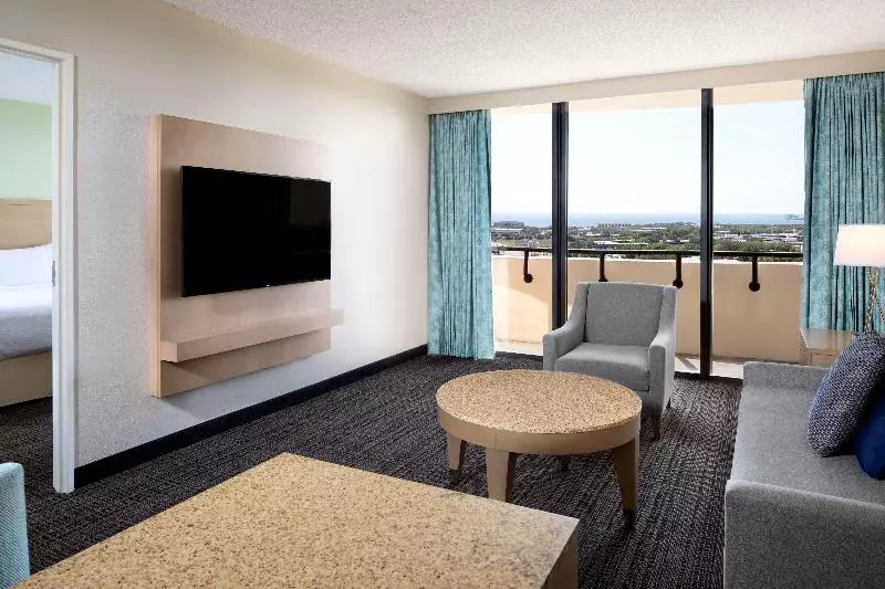 キングサイズベッドのスイートルーム, Embassy Suites By Hilton Tampa Airport Westshore