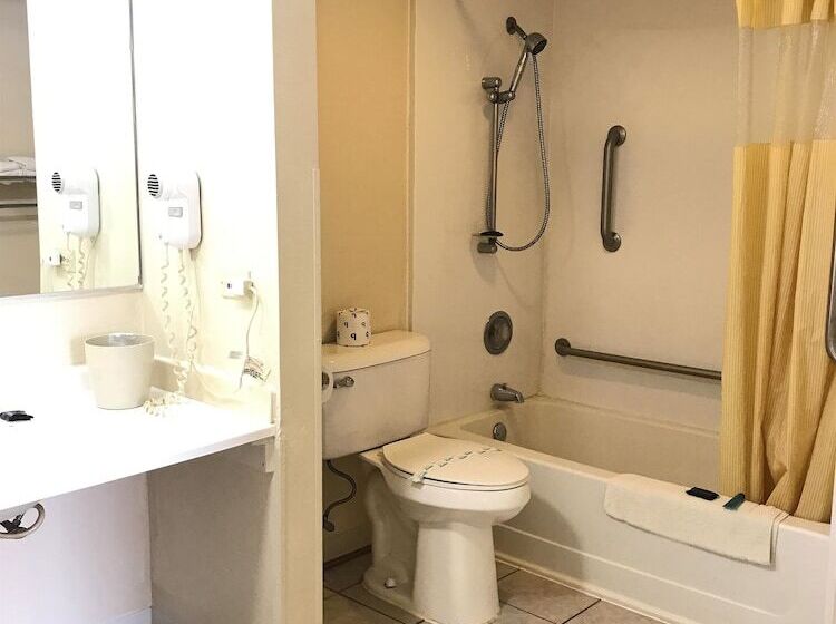 غرفه قياسيه سريرين مزدوجين, Fairbridge Inn Express Barrington