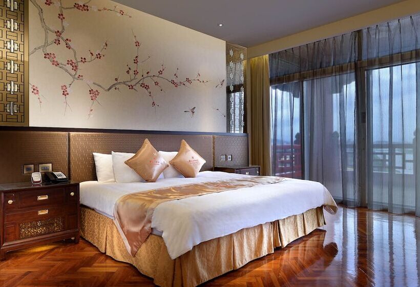 اتاق استاندارد, The Grand