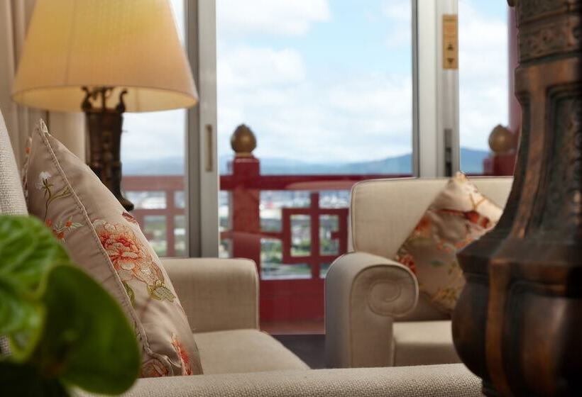 اتاق استاندارد, The Grand