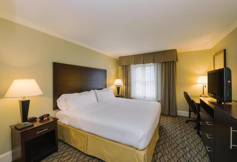 Номер Стандарт Кровать Кинг Адаптированный для Инвалидов, Holiday Inn Express And Suites Merrimack, An Ihg