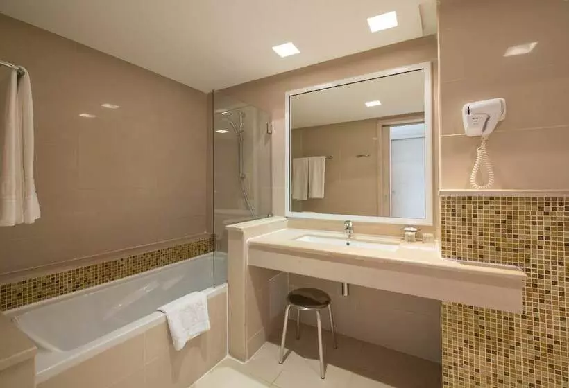 اتاق استاندارد با چشم‌انداز دریا, Iberostar Selection Diar El Andalous