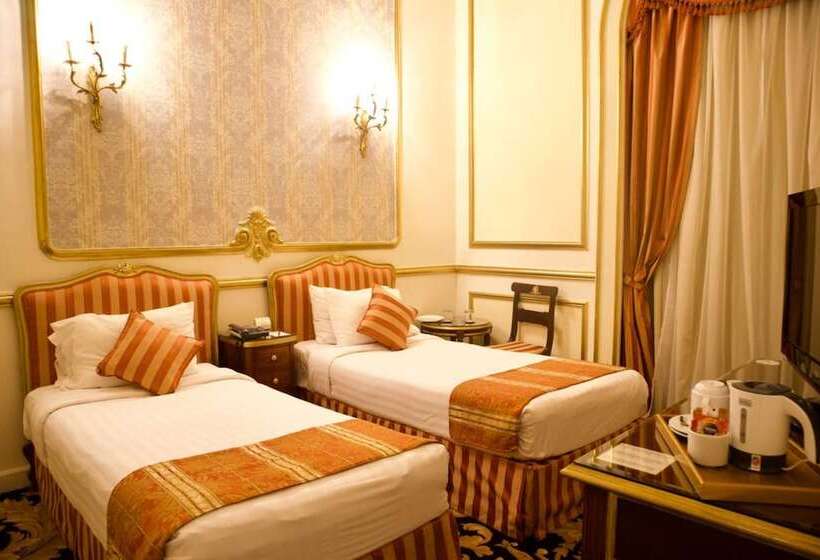 اتاق کلاسیک با چشمانداز شهر, Le Metropole