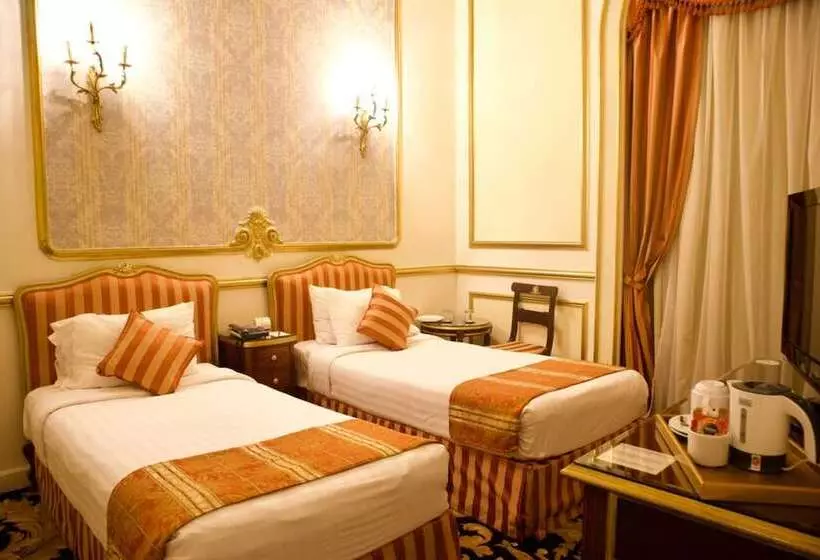 اتاق کلاسیک با چشمانداز شهر, Le Metropole