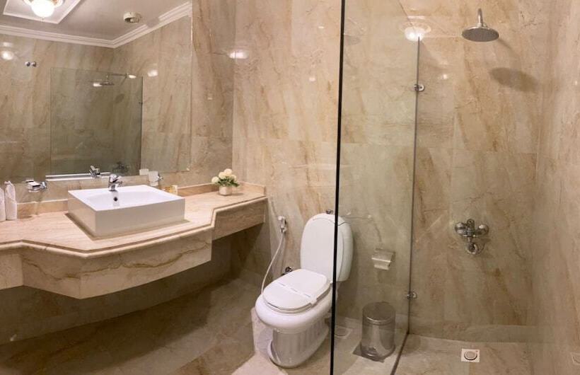 اتاق لوکس با چشم‌انداز دریا, Le Metropole Luxury Heritage Hotel Since 1902 By Paradise Inn Group