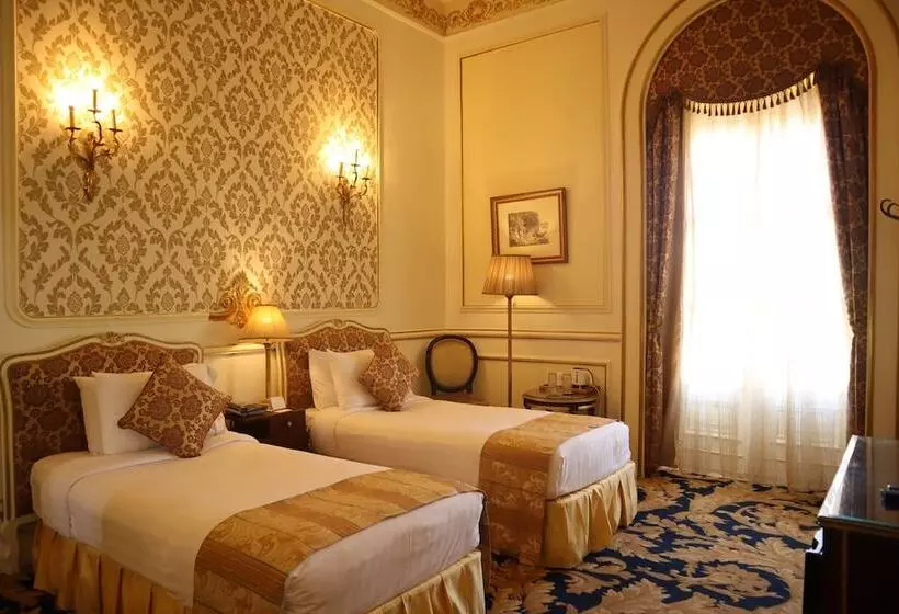 اتاق لوکس با چشمانداز دریا, Le Metropole