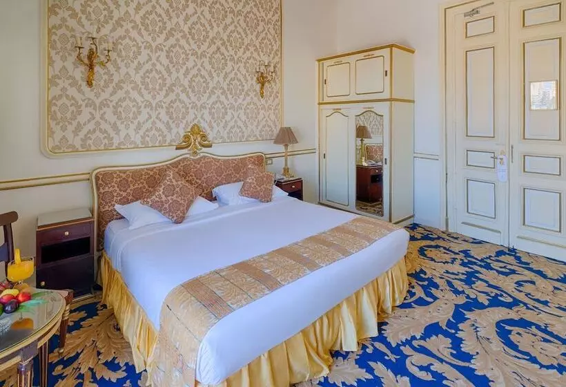اتاق لوکس با چشمانداز دریا, Le Metropole