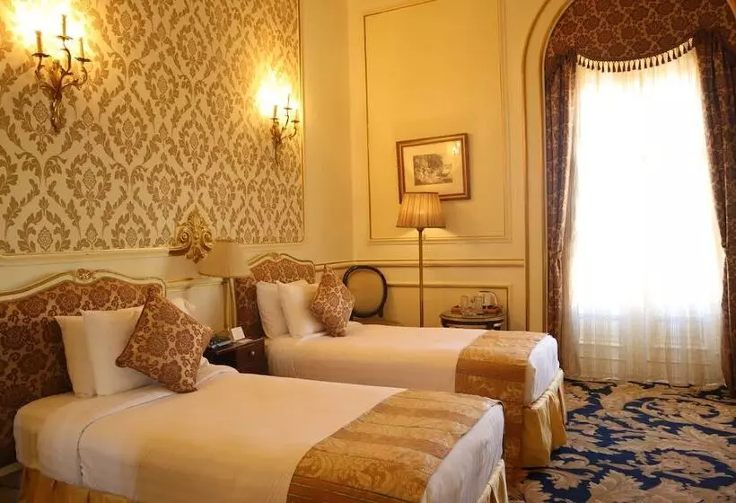 اتاق لوکس با چشمانداز دریا, Le Metropole