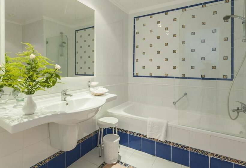 Triple Room Sea View, Marhaba Club