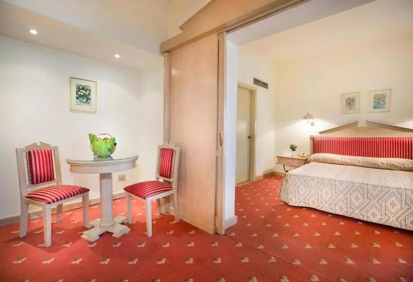 景色の見えるジュニアスイート, Pyramisa Hotel Luxor