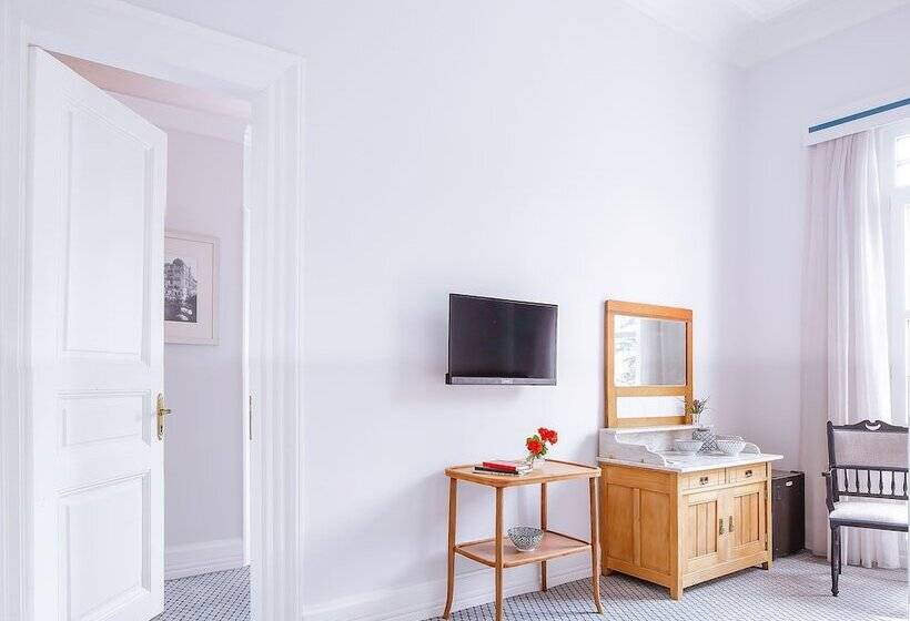 סוויטה, Splendid Palace