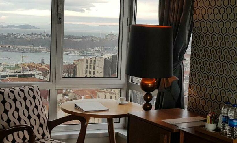 オーシャンビュースーペリアールーム, The Marmara Pera