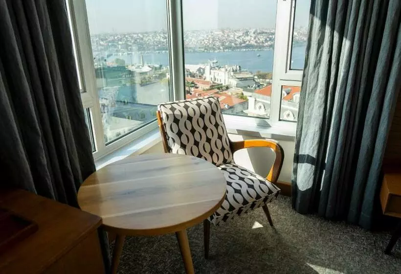 オーシャンビュースーペリアールーム, The Marmara Pera