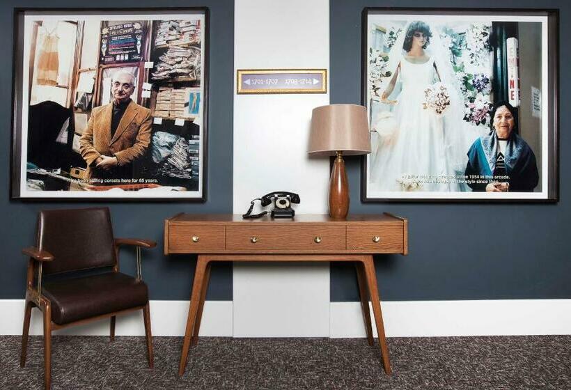 クラブルーム, The Marmara Pera