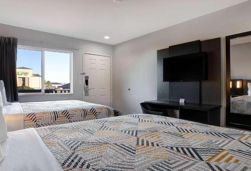 غرفة ديلوكس رباعية, Motel 6eureka, Ca Redwood Coast