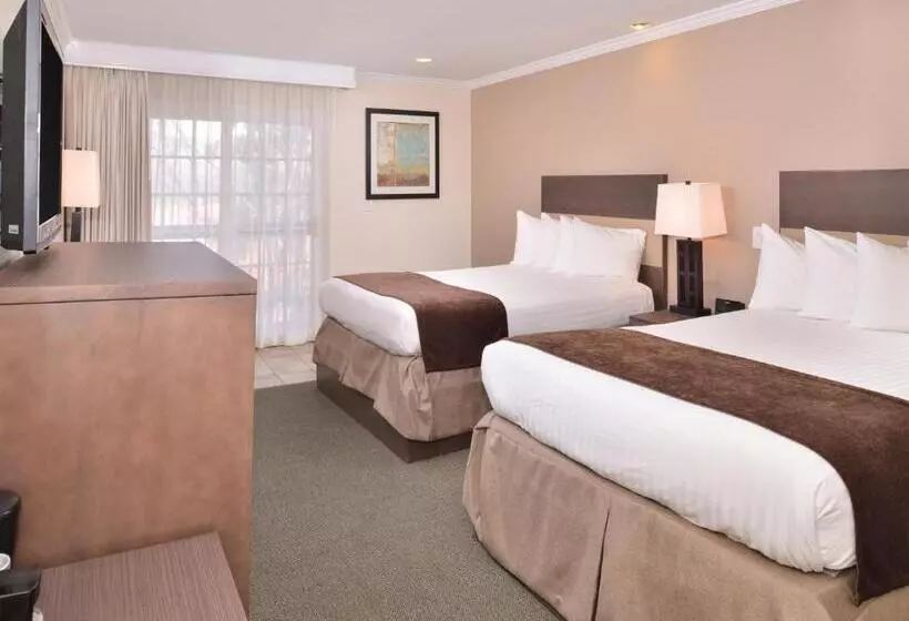 اتاق لوکس با بالکن, Best Western Capistrano Inn