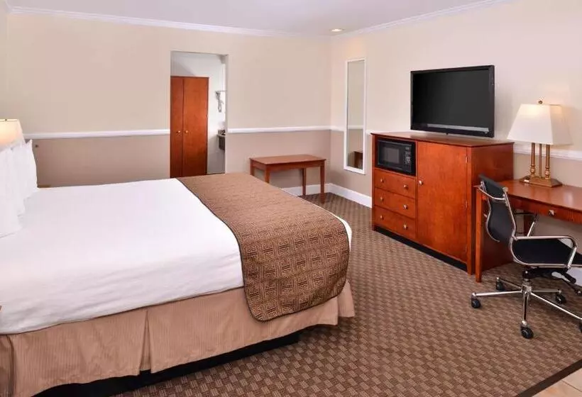 اتاق استاندارد با تخت بزرگ برای معلولان, Best Western Capistrano Inn