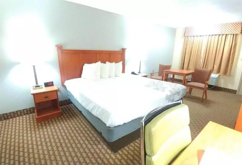 キングサイズベッドのスタンダードルーム, Best Western Jacksonville Inn
