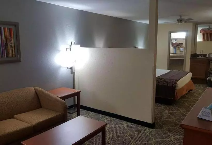 キングサイズベッドのスイートルーム, Best Western Jacksonville Inn