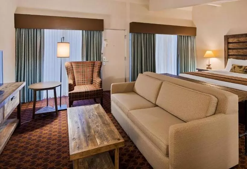 キングサイズベッドのデラックスルーム, Best Western Outlaw Inn