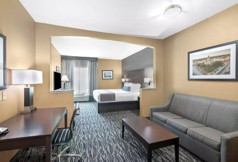 スイート, Best Western Plus Denton Inn & Suites