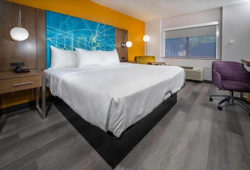 Номер Стандарт Кровать Кинг Адаптированный для Инвалидов, Best Western Plus Raleigh Crabtree Valley