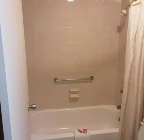 スタンダードルーム, Econo Lodge Inn & Suites