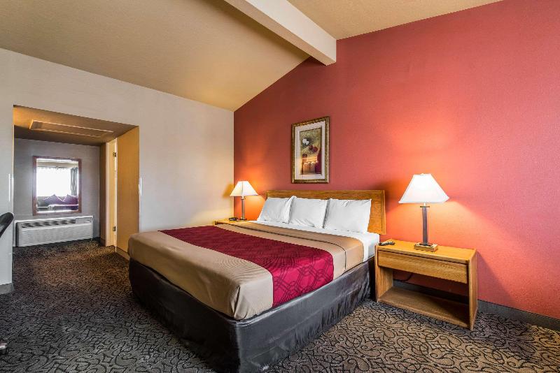 غرفة قياسية سرير كينج, Rodeway Inn