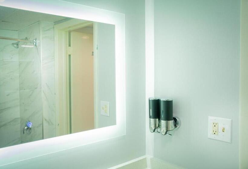 Стандартный Номер Кровать Кинг, Royal Inn & Suites