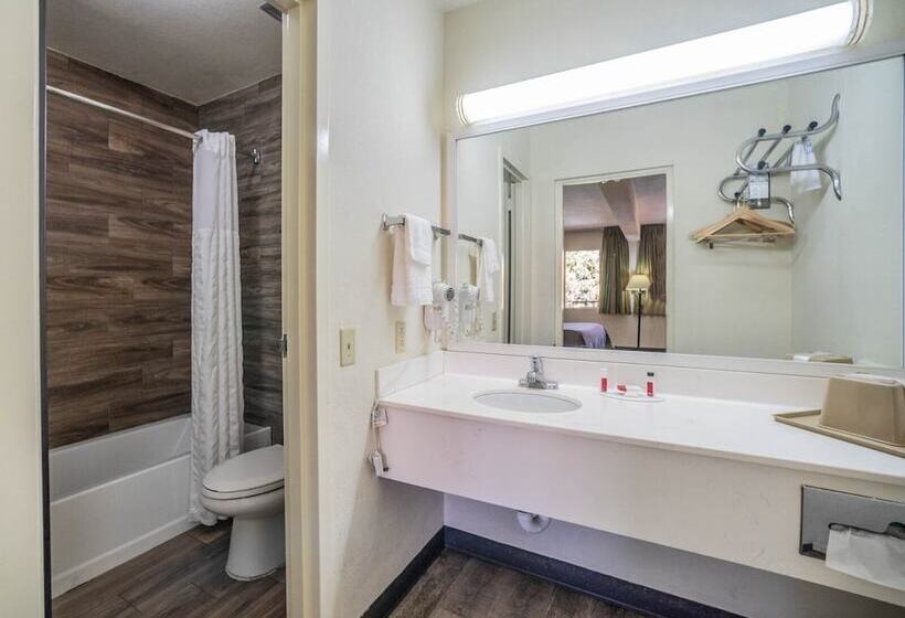 2ダブルベッドのスタンダードルーム, Super 8 By Wyndham El Paso Airport