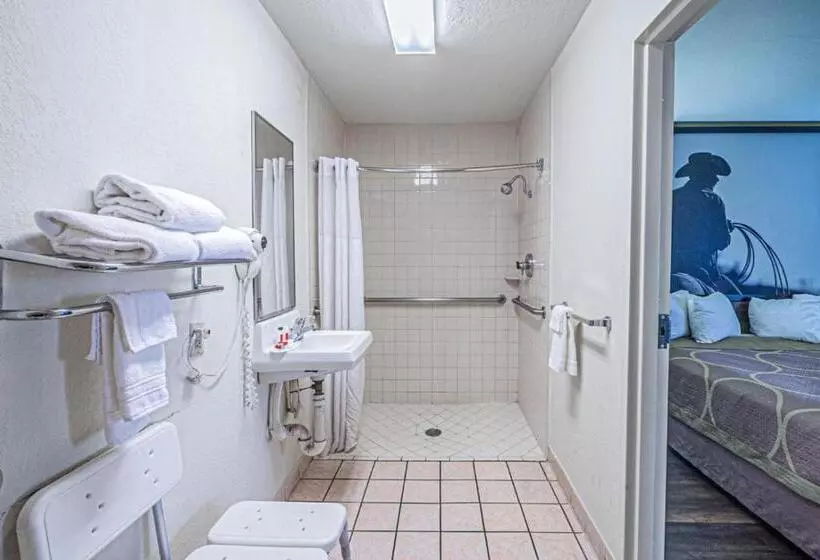 Standard-invahuone King-vuode, Super 8 By Wyndham El Paso Airport
