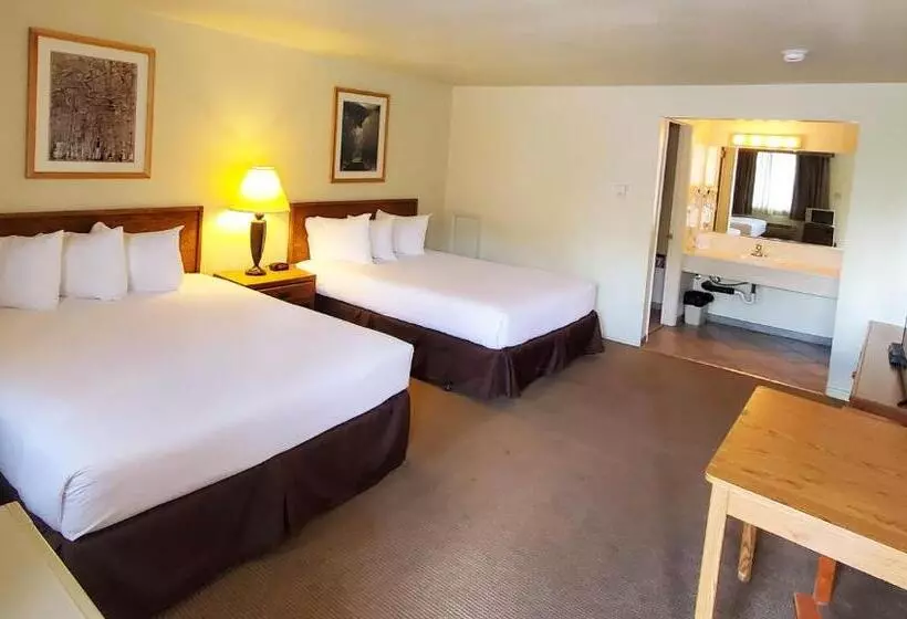 Standard Værelse 2 Dobbeltsenge, Magnuson Hotel Ely