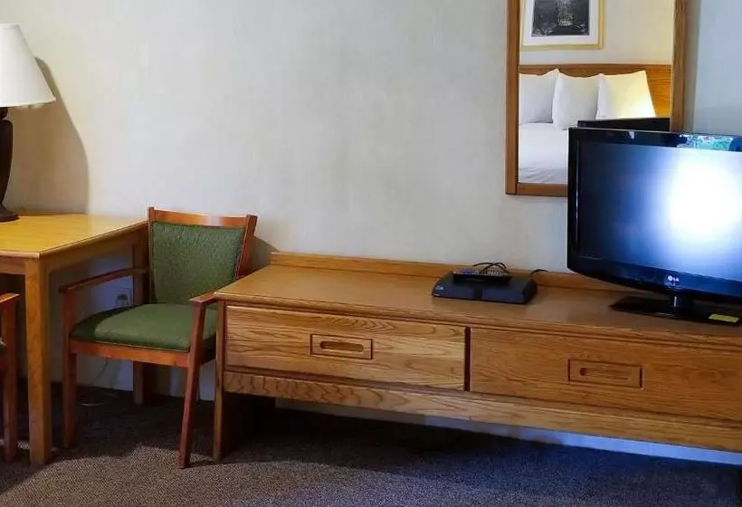 Standard Værelse King Size Seng, Magnuson Hotel Ely