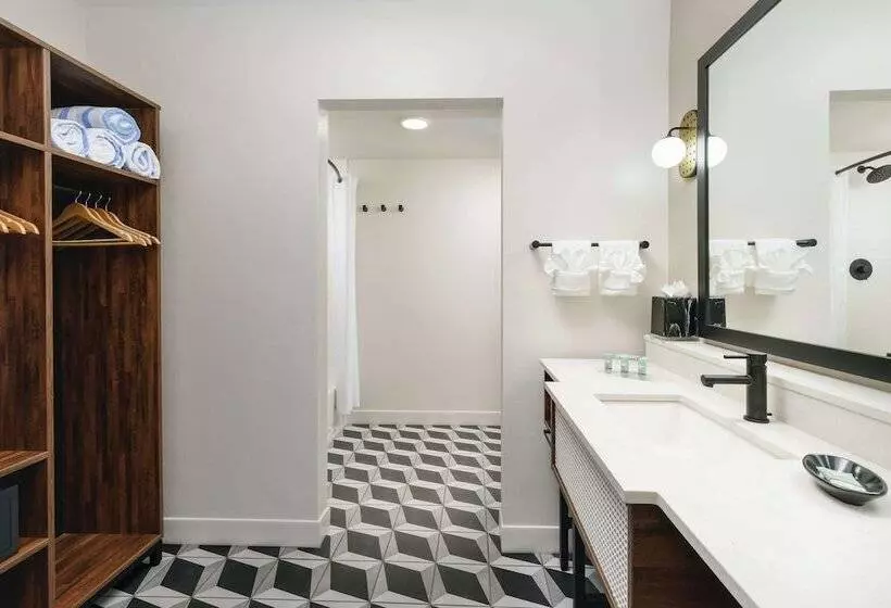 اتاق استاندارد با 2 تخت دوبل, Hampton Inn Key West Fl