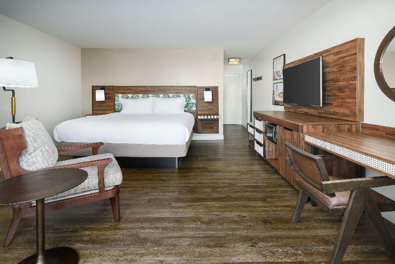 חדר סטנדרט עם מיטת קינג, Hampton Inn Key West Fl