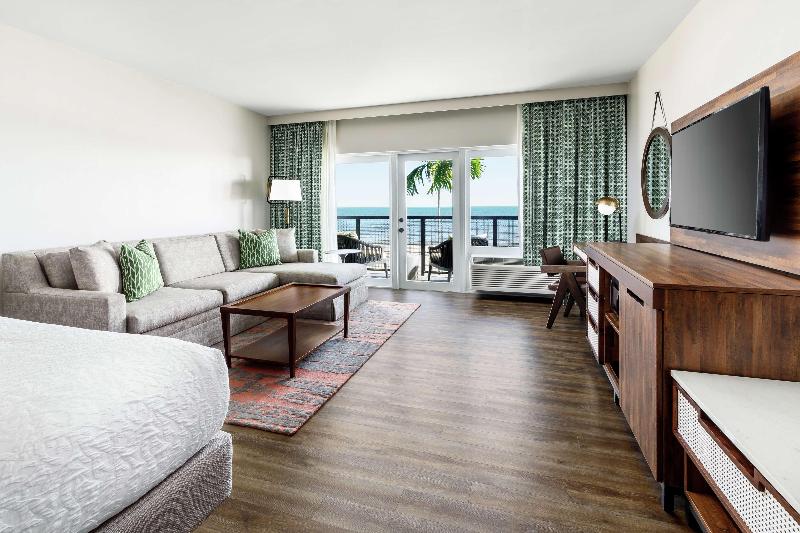 חדר סטנדרט עם מיטת קינג, Hampton Inn Key West Fl