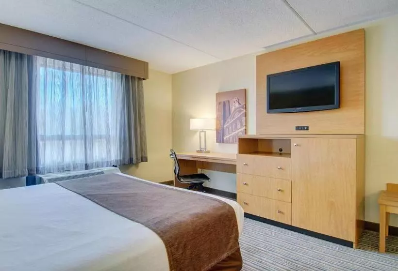 キングサイズベッドのスタンダードルーム, Best Western Royal Plaza Hotel And Trade Center