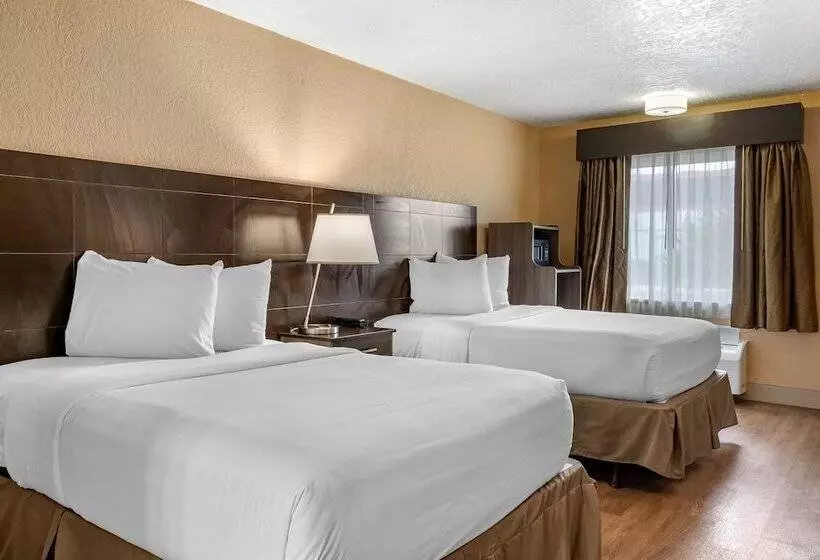 ２ダブルベッドのスタンダードルーム, Best Western Space Shuttle Inn