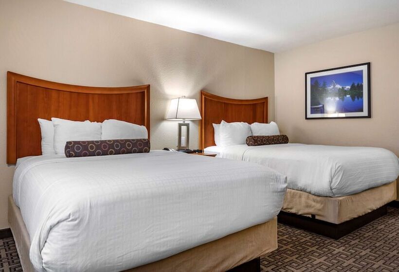 غرفه قياسيه سريرين مزدوجين, Best Western Swiss Clock Inn