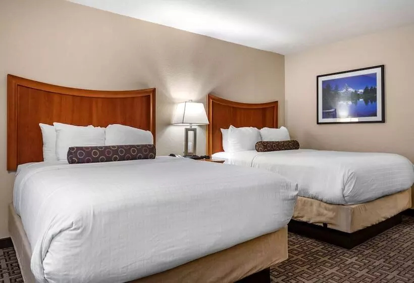 2ダブルベッドのスタンダードルーム, Best Western Swiss Clock Inn